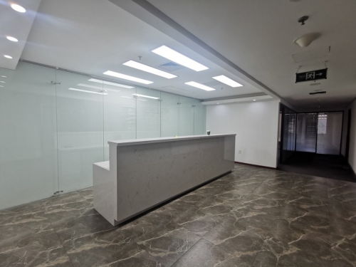 大望路世贸大厦 精装1163平办公室 正对电梯 交通便利出租 办公楼租赁 北京我爱我家